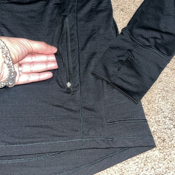 Athleta Pacifica Illume UPF Relaxed Jacket Full Zip Black Small - Picture 6 of 11